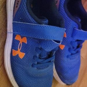 Boys tennis shoes